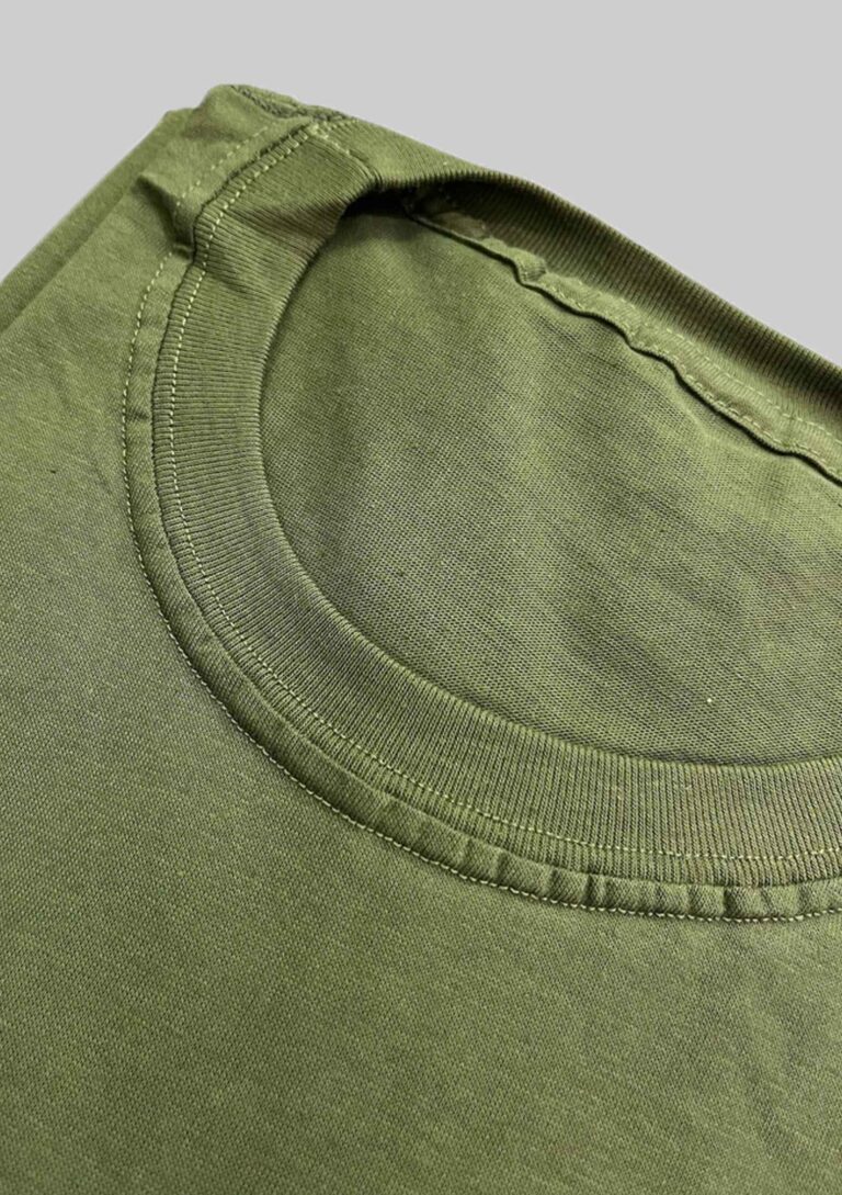 remera_unisex_peinado_verde_oliva